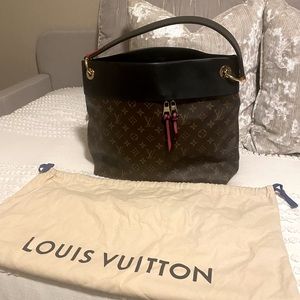 Louis Vuitton Tuileries Hobo Monogram Canvas